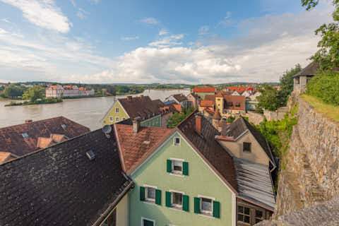 Gemeinde Schärding Bezirk Ried Schlosspark Aussicht Kloster Vornbach (Dirschl Johann) Österreich RI
